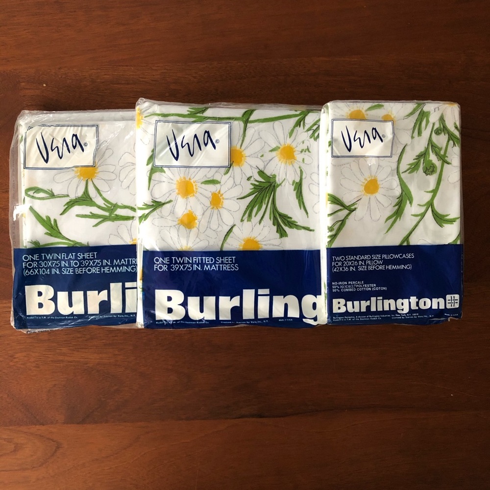 NWT Vintage Vera Daisy Twin Sheet Set